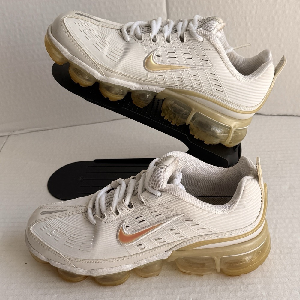 Nike Air VaporMax 360 Women's Size 7.5 US CK9670-100 Triple White Athletic Shoes - Picture 3 of 16